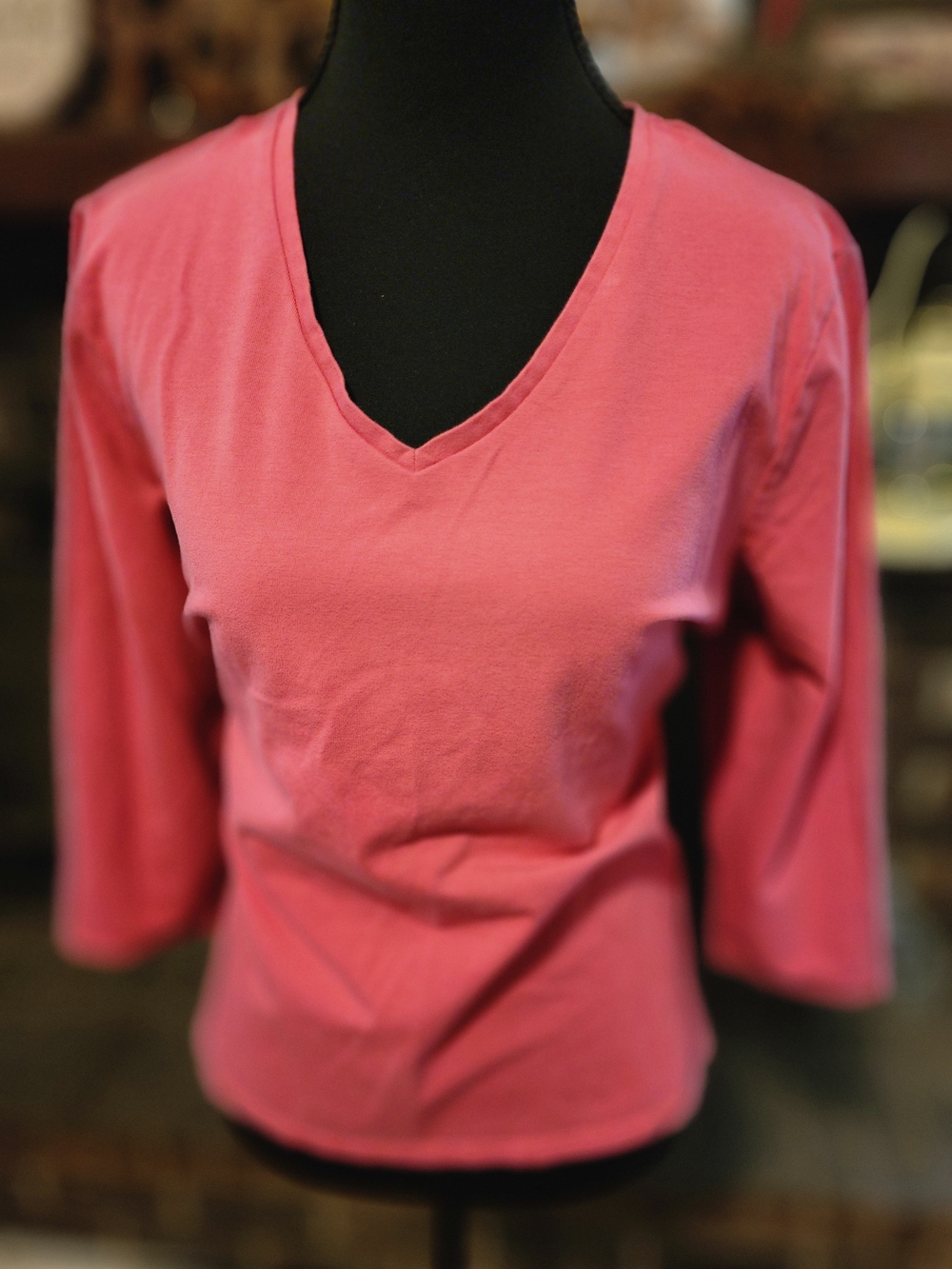 Red V-neck 3/4 Sleeve Shirt